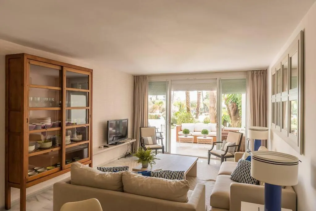 Alcazaba Beach Apartment Estepona