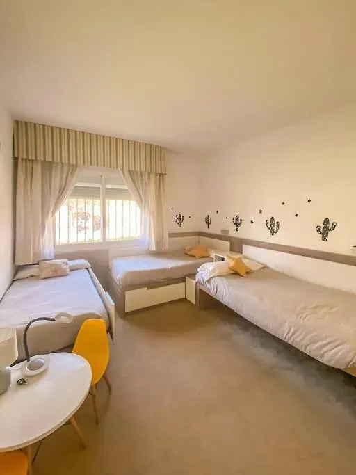 Alcazaba Beach Apartment Estepona